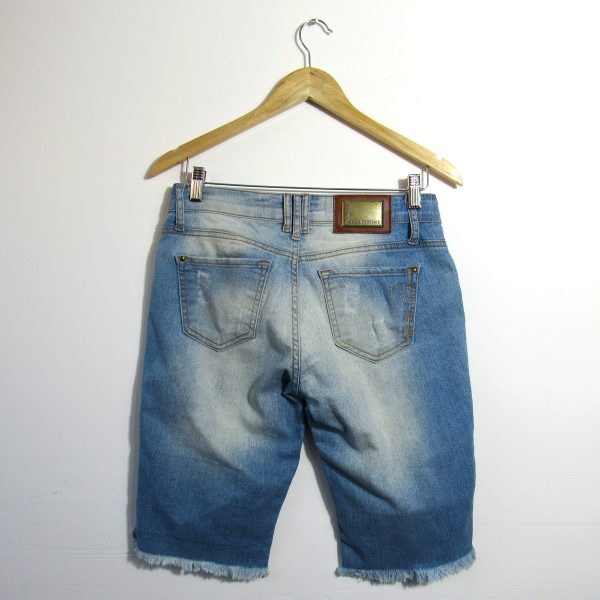 Alternative view of Shorts jeans, Lança Perfume, Tamanho 40, Comprimento 52 cm
