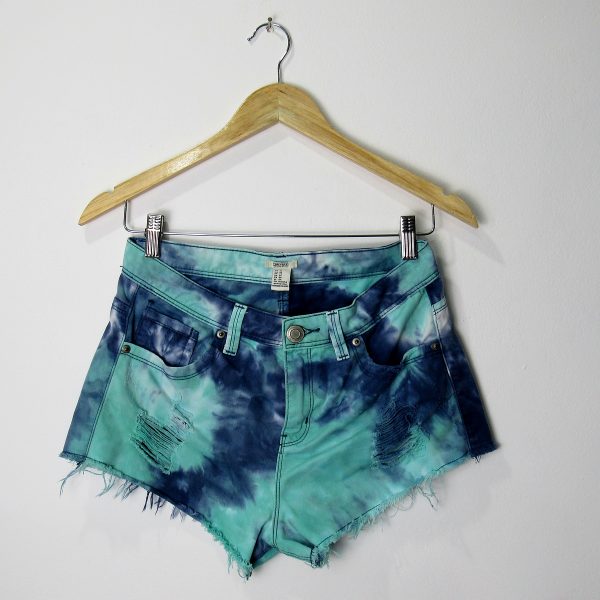 Shorts jeans, Forever 21, Tamanho 38, Comprimento 26 cm