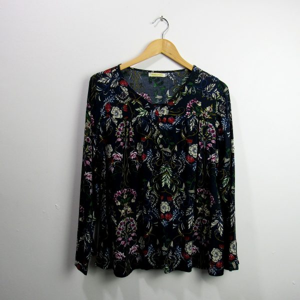 Blusa manga longa, Mundo Grande, Tamanho M, Comprimento 66 cm