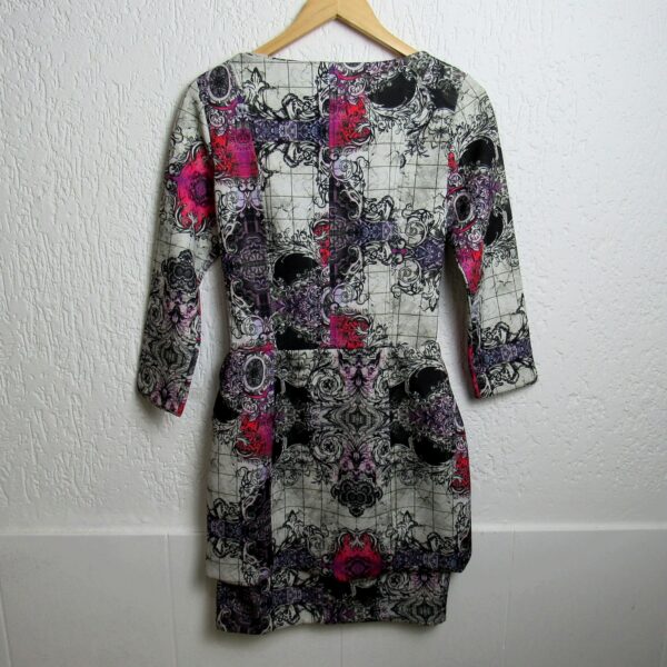 Alternative view of Vestido curto, Jorani, Tamanho P, Comprimento 92 cm
