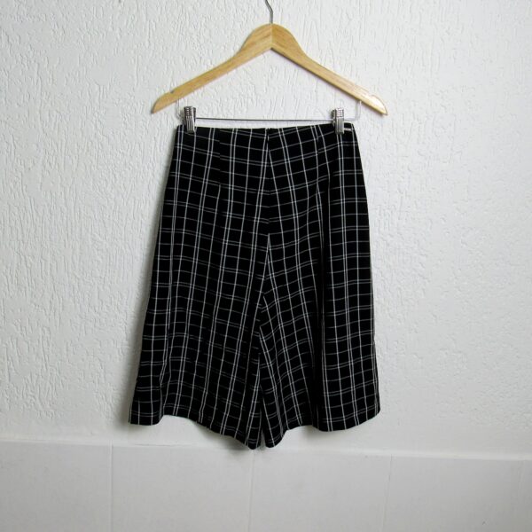 Alternative view of Shorts alfaiataria, Le Lis Blanc, Tamanho 34, Comprimento 58 cm, Usado