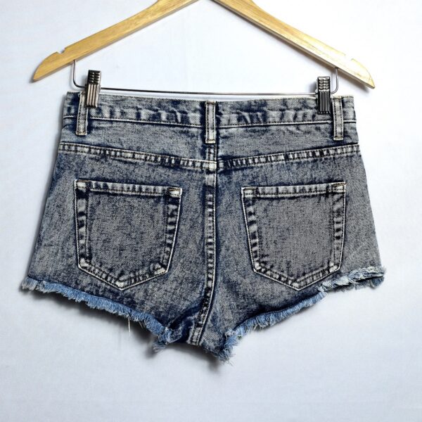 Alternative view of Shorts jeans, Forever 21, Tamanho 38, Comprimento 26 cm, Usado