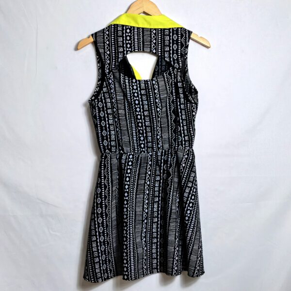 Alternative view of Vestido curto, Emme, Tamanho P, Comprimento 80 cm, Usado